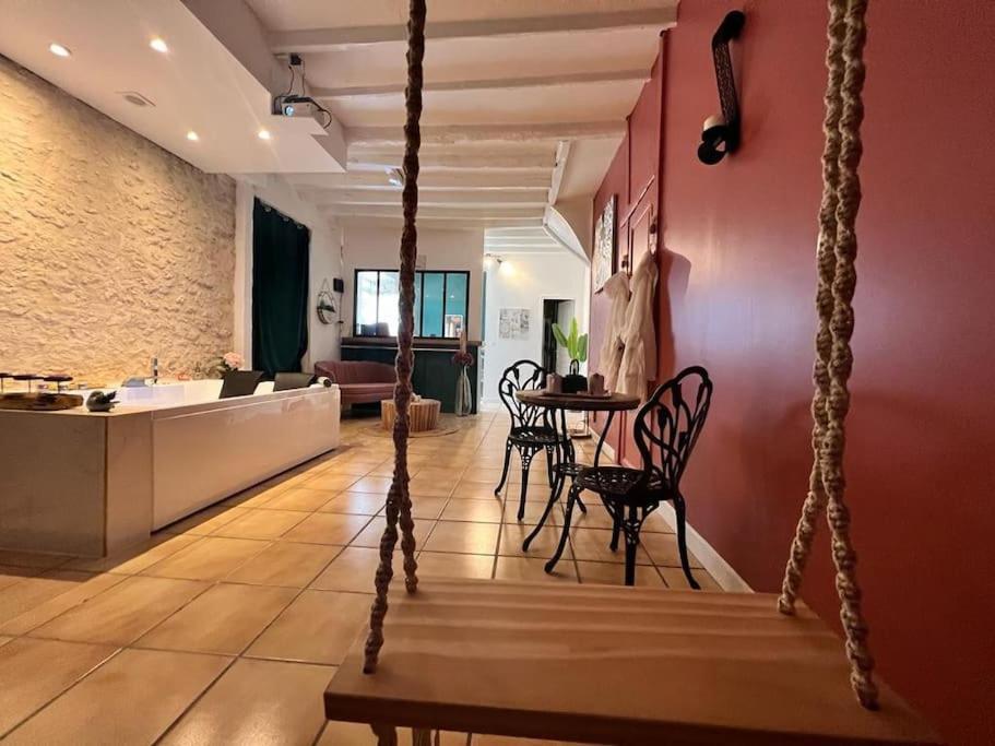 Suite Romance - Jacuzzi Moret-sur-Loing Zewnętrze zdjęcie